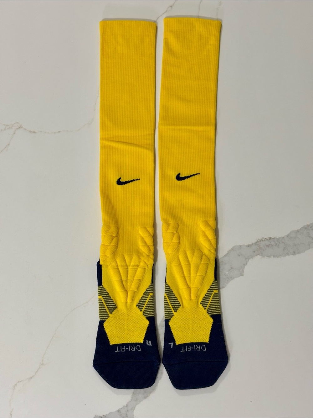 NWOT Nike Elite Vapor Cushion Dri-Fit Socks in Yellow/Navy Size Large